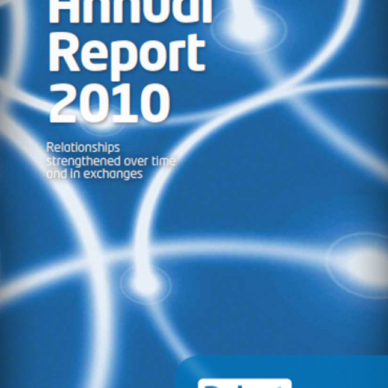 Cover of the 2010 annual report representing a network in an abstract way using white circles superimposed on a blue background.